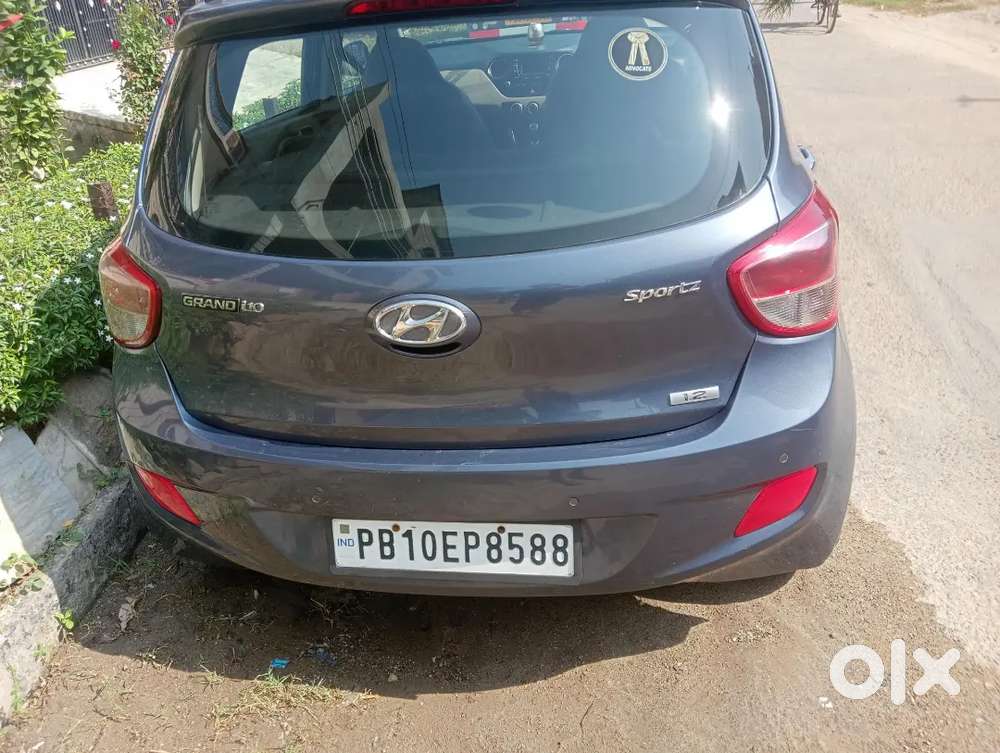 Hyundai I10 Grand Sports Blue Colour