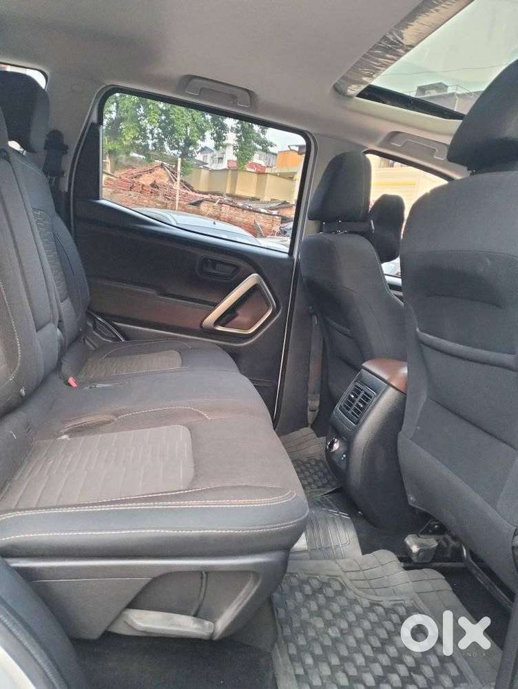 Mahindra Scorpio-n 2.2 Z6 Diesel Mt 7 Str, 2024, Diesel