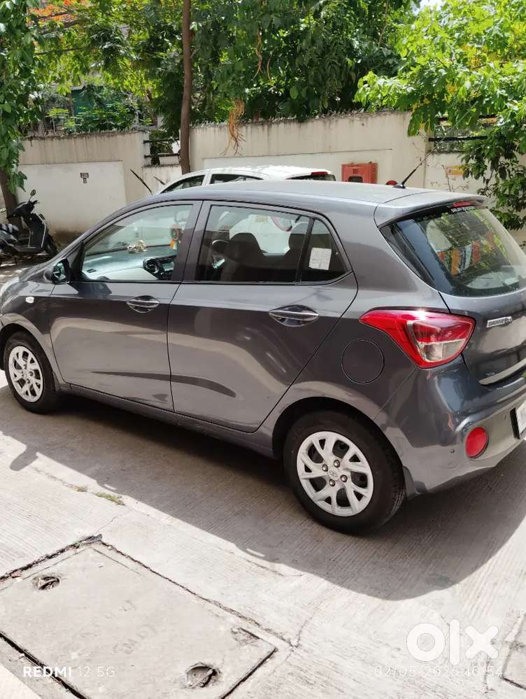 Hyundai Grand I10 Sportz 2017-2018 Petrol 39000 Km Driven