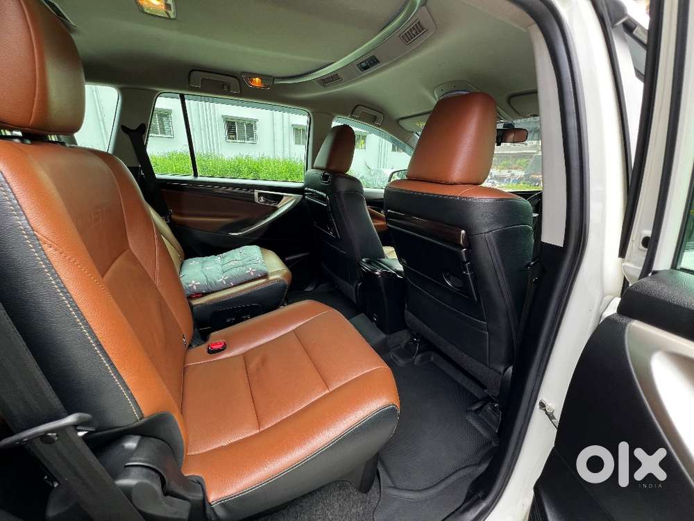 Toyota Innova Crysta 2.4 Zx At 7 Str 2022 Top End