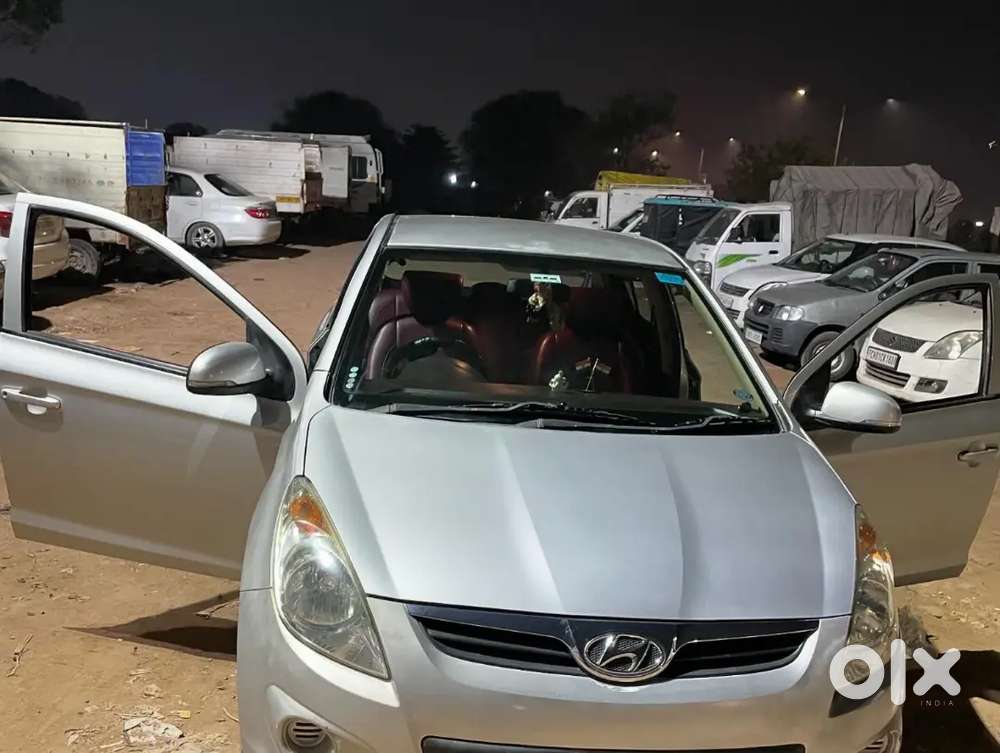 Hyundai I20 Spotz 2011 Year