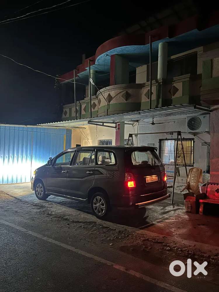 Toyota Innova 2015 Diesel 120000 Km Driven