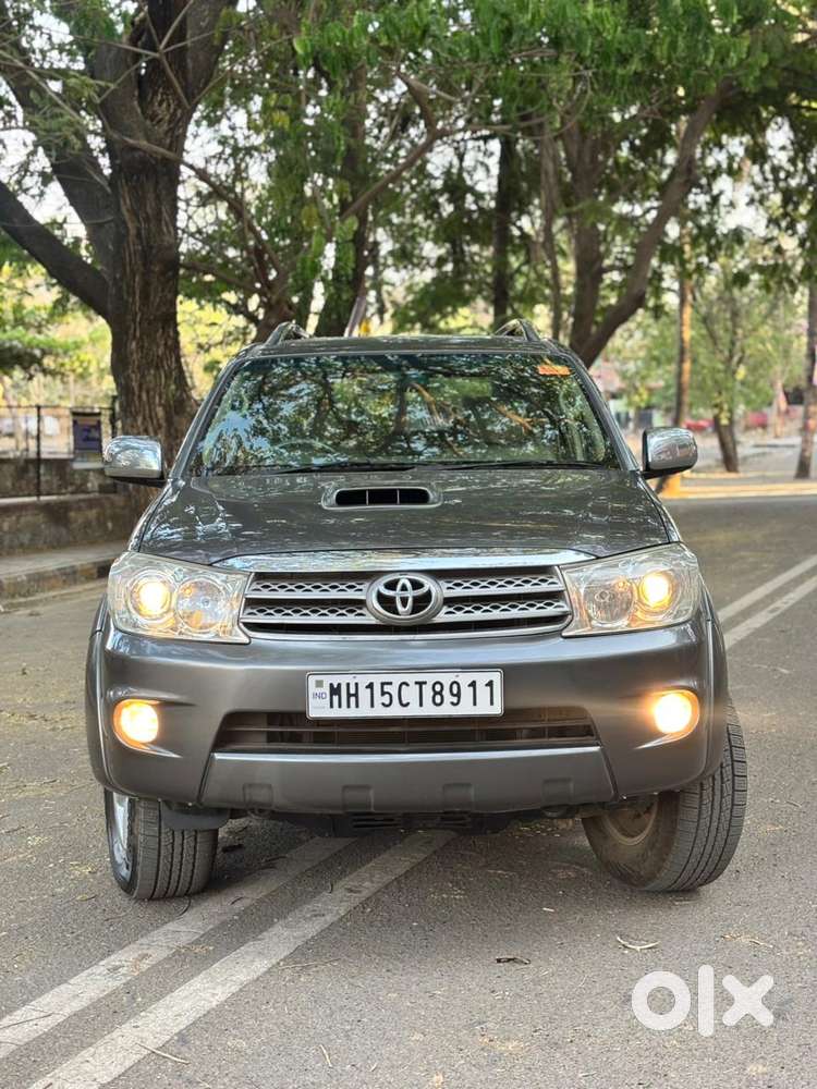 Toyota Fortuner 3.0 4x4 Manual, 2011, Diesel