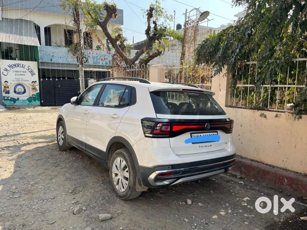 Vw Taigun Comfortline 1.0 Tsi 2023  31,500 Km  Premium Suv For Sale