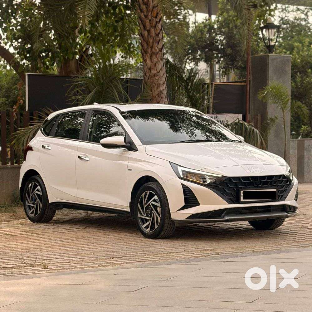 Hyundai I20 Asta (o) 1.2 Ivt, 2024, Petrol