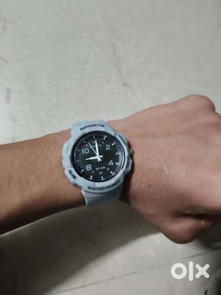 Kid's analog watch