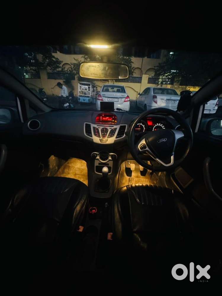 Ford Model 2012 Petrol Manual
