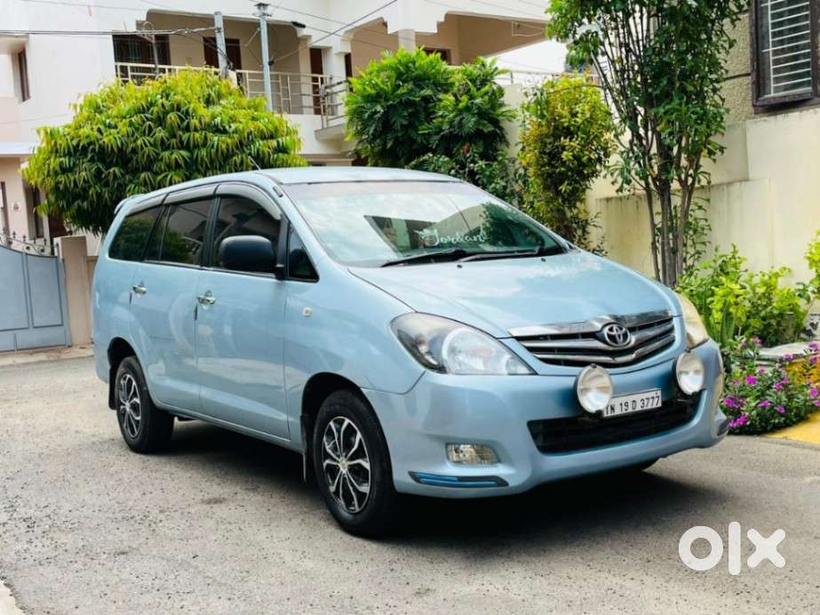 Toyota Innova 2.5 G (diesel) 8 Seater, 2011, Diesel