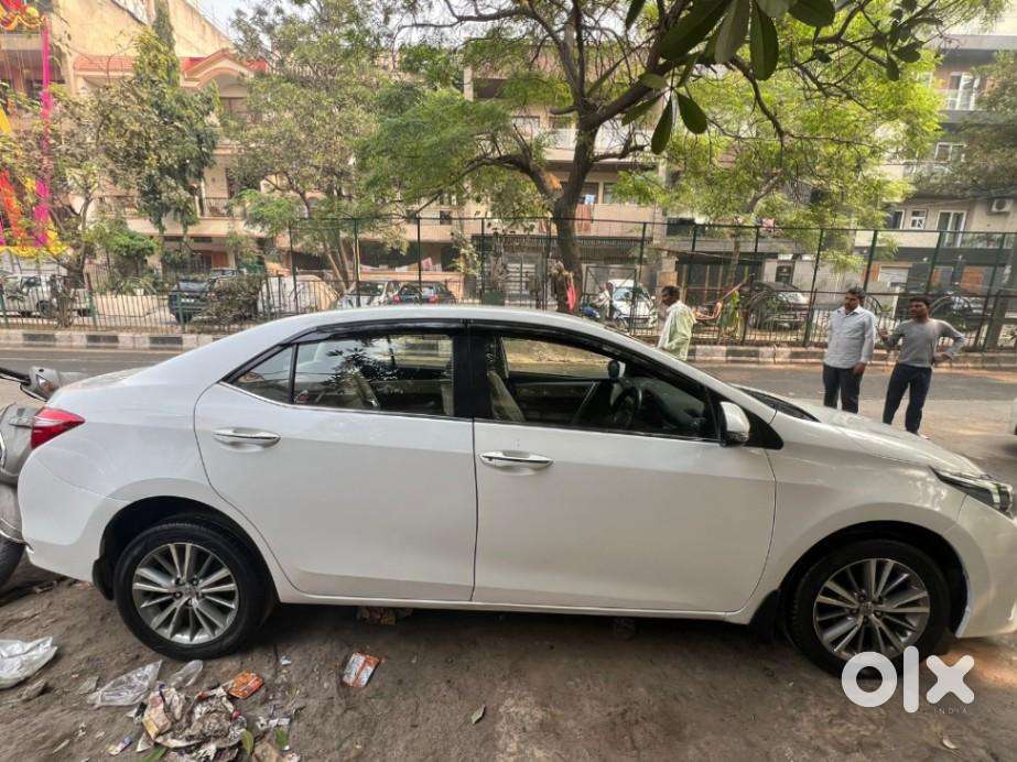 Toyota Corolla Altis 2013-2017 Vl At, 2016, Petrol