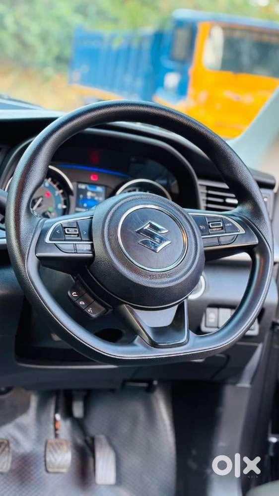 Maruti Suzuki Xl6 1.5 Zeta Mt, 2025, Petrol
