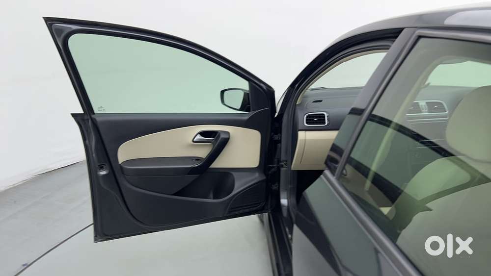 Volkswagen Vento 1.6 Highline, 2020, Petrol