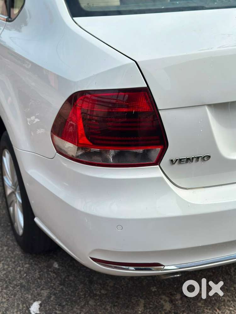 Volkswagen Vento 1.6 Highline Petrol 2017