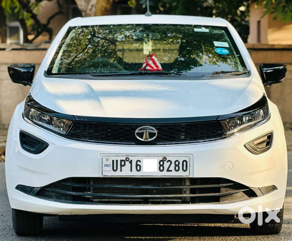 Tata Altroz 1.2 Xe, 2022, Petrol