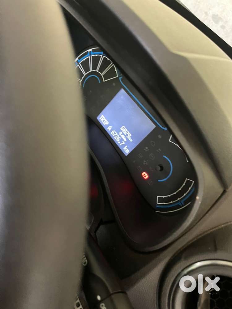 Renault Kwid 2025 Manual Petrol Year