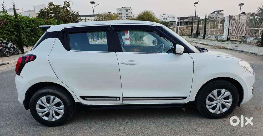 Maruti Suzuki Swift 1.2 Vxi (o), 2023, Petrol