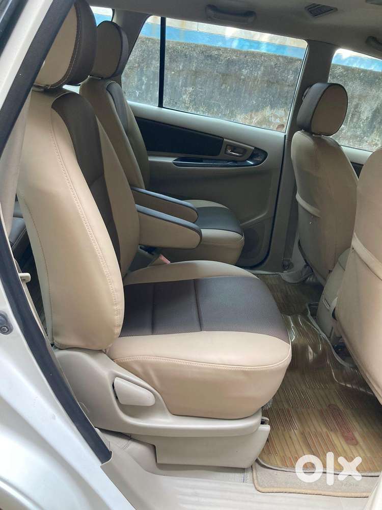 Toyota Innova 2.5 V 7 Str, 2011, Diesel