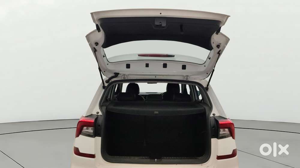 Skoda Kushaq 1.0 Ambition Classic Tsi At, 2023, Petrol