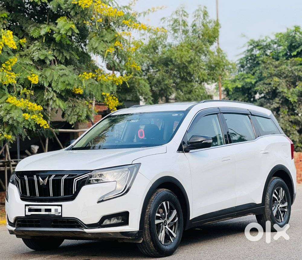 Mahindra Xuv700 2.2 Ax 5 Diesel At 7 Str, 2023, Petrol