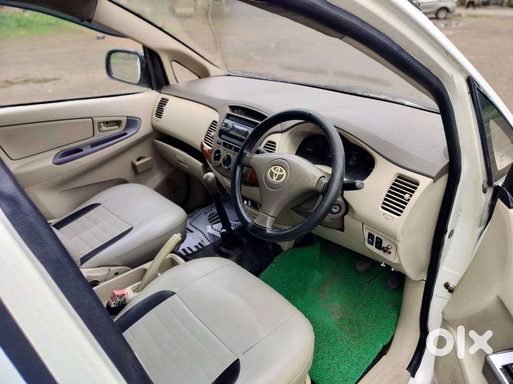 Toyota Innova 2.5 G (diesel) 8 Seater, 2006, Diesel
