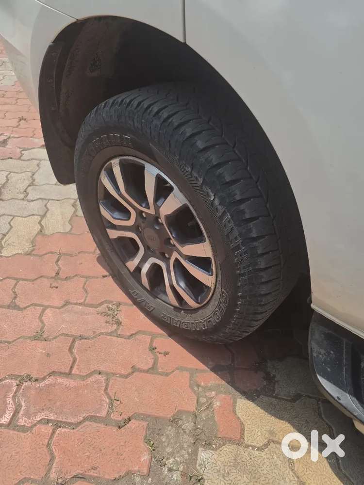 Ford Endeavour 2.2 At Diesel 2019 Showroom Condition Car