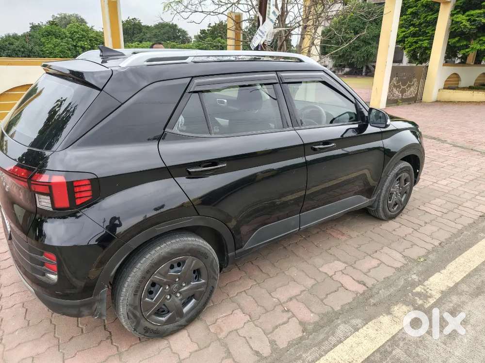 Hyundai Venue 1.5 Crdi Splus Diesel Showroom Condition