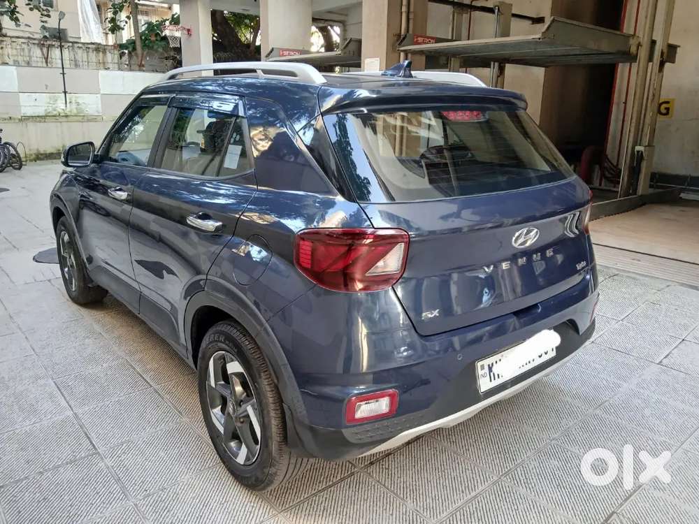 Hyundai Venue 2019 Petrol 35000 Km Driven
