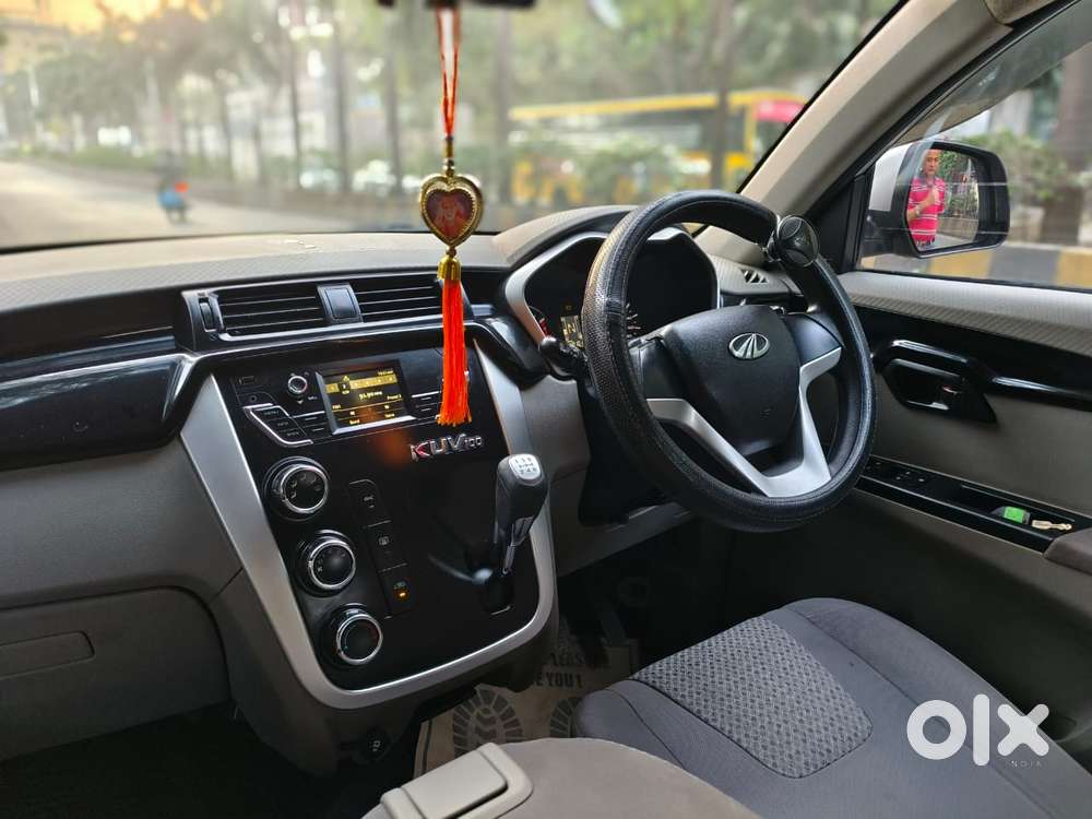 Mahindra Kuv 100