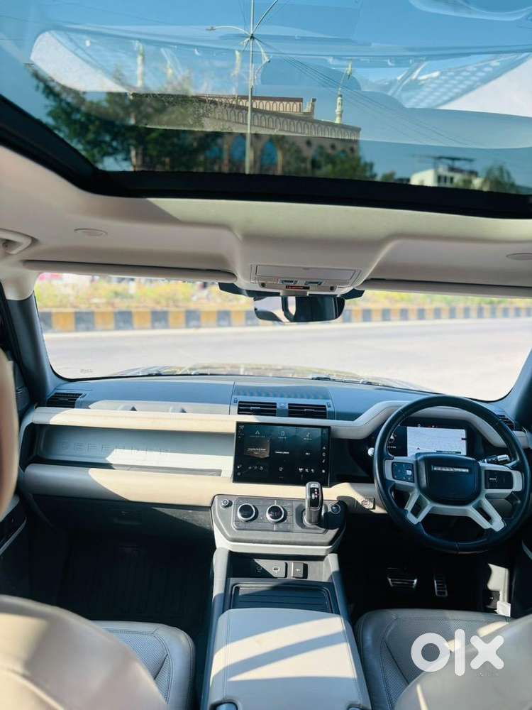 Land Rover Defender 2022 Diesel 33000 Km Driven