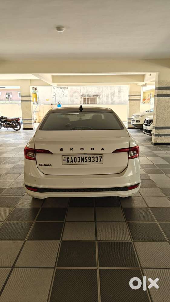 Skoda Slavia Petrol 2024