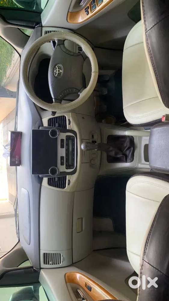 Toyota Innova V Showroom Condition