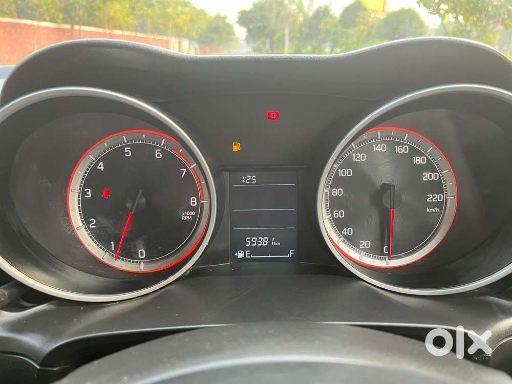 Maruti Suzuki Swift Vxi + Manual, 2023, Petrol