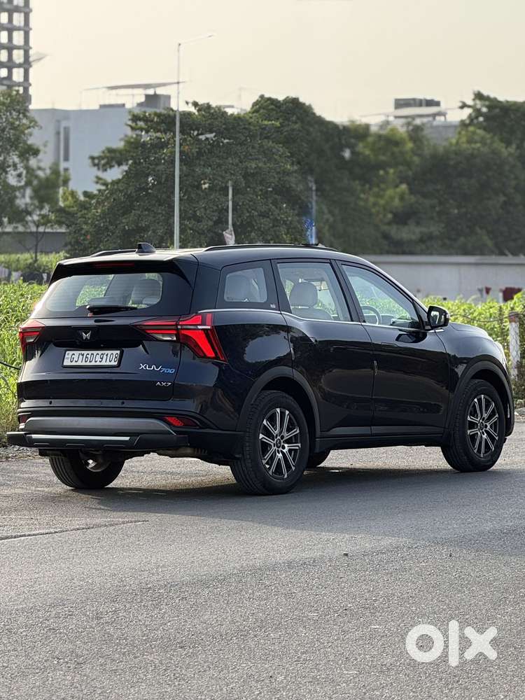 Mahindra Xuv700 2.0 Ax 7 Petrol Mt Str, 2021, Petrol