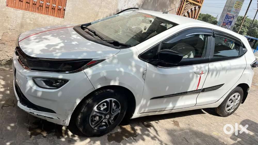 Tata Altroz Diesel Manual 2022 Variant