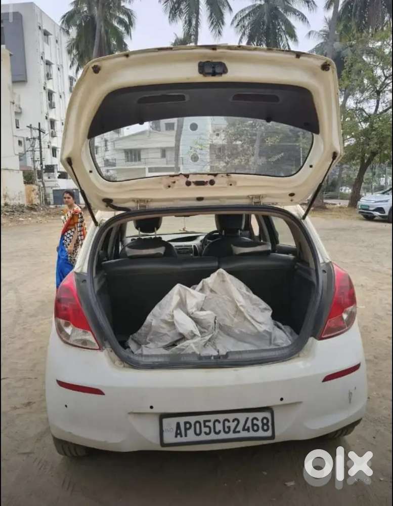 Hyundai I20 Spotz Diesel 2012 Engine Full Quality Gud Tyres New Batter