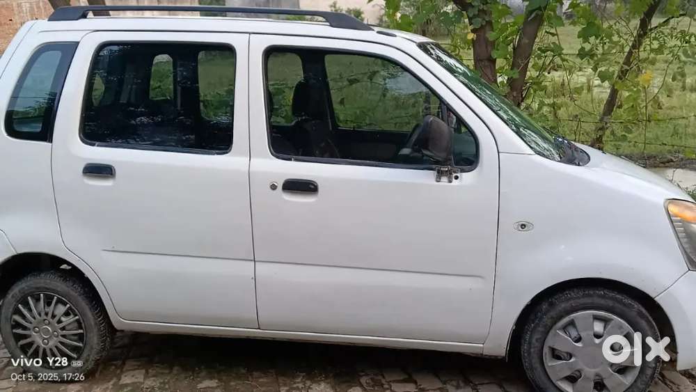 Car Bech Rahe Hain Gadi Hamari Ful Maintain Hai Koi Dikkat Nahin Hai J