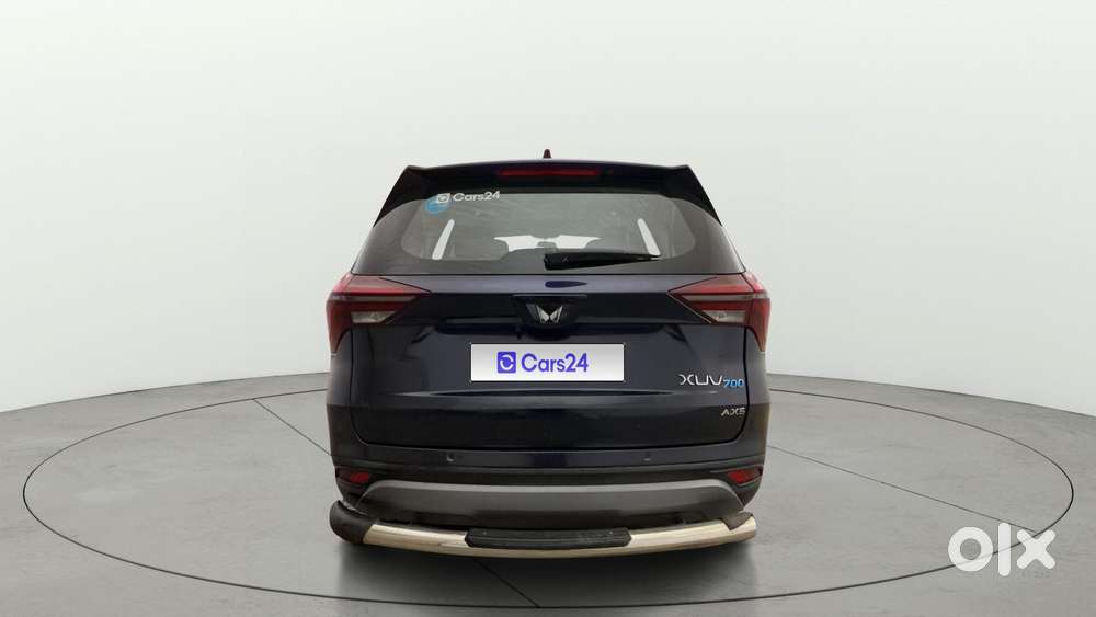 Mahindra Xuv700 2.0 Ax 5 Petrol Mt 7 Str, 2022, Petrol