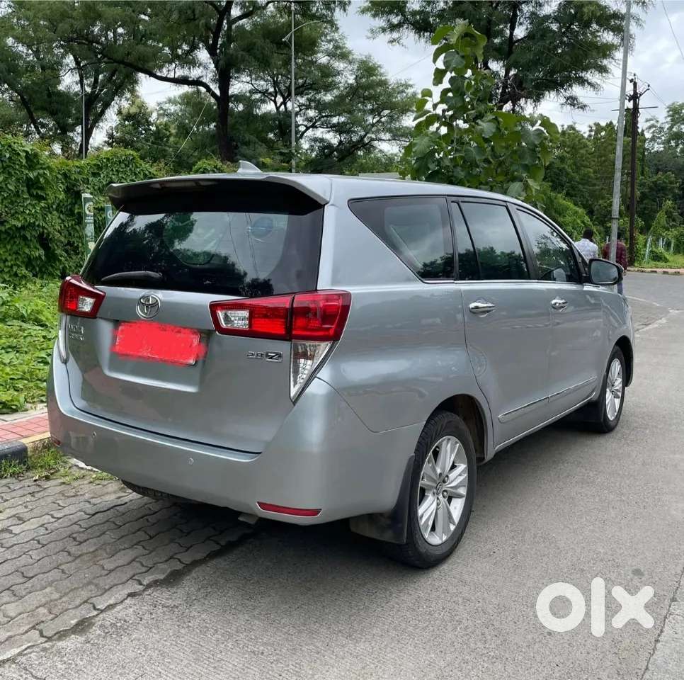 Toyota Innova Crysta 2.8 Zx At 7 Seater, 2016, Diesel