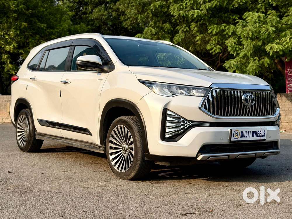 Toyota Innova Hycross 2.0 Vx (o) Hybrid 7 Str, 2025, Petrol