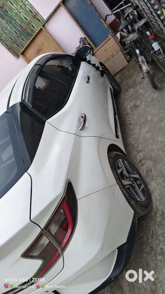 Emi भी है गाड़ी का  Hyundai Aura 2020 Petrol 95000 Km Driven