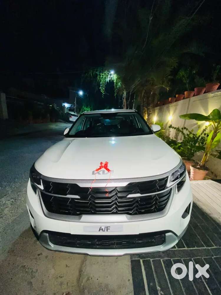 Best Car White Colour Fully Cleaned