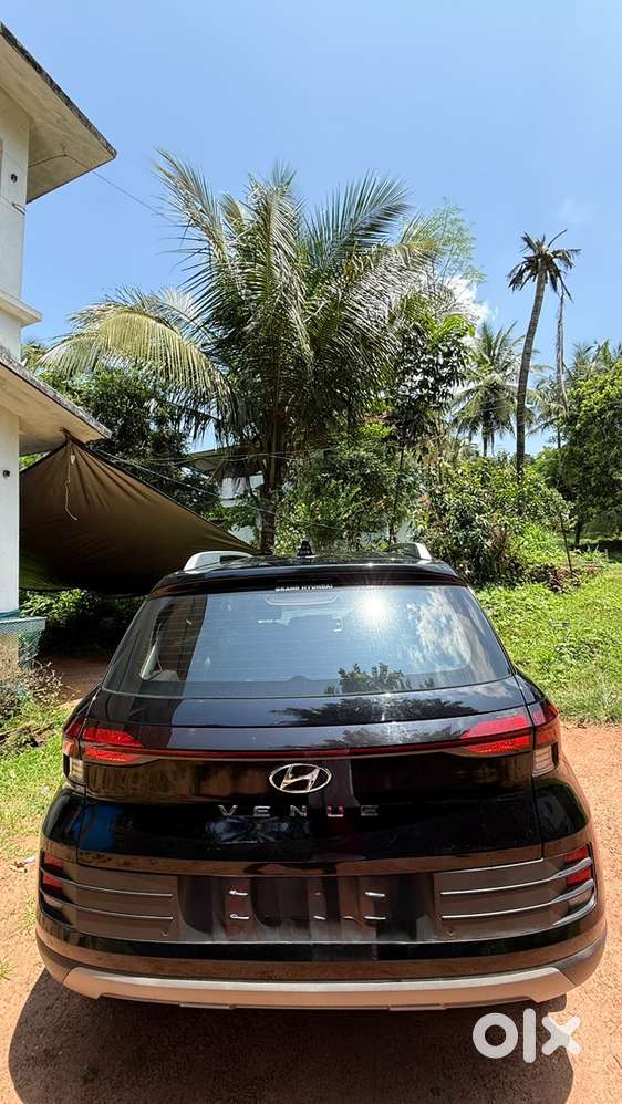 Hyundai Venue Petrol 2023