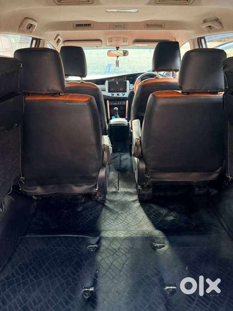 For Sale: Toyota Innova Crysta 2.4 G Diesel (7-seater Captain Seats)