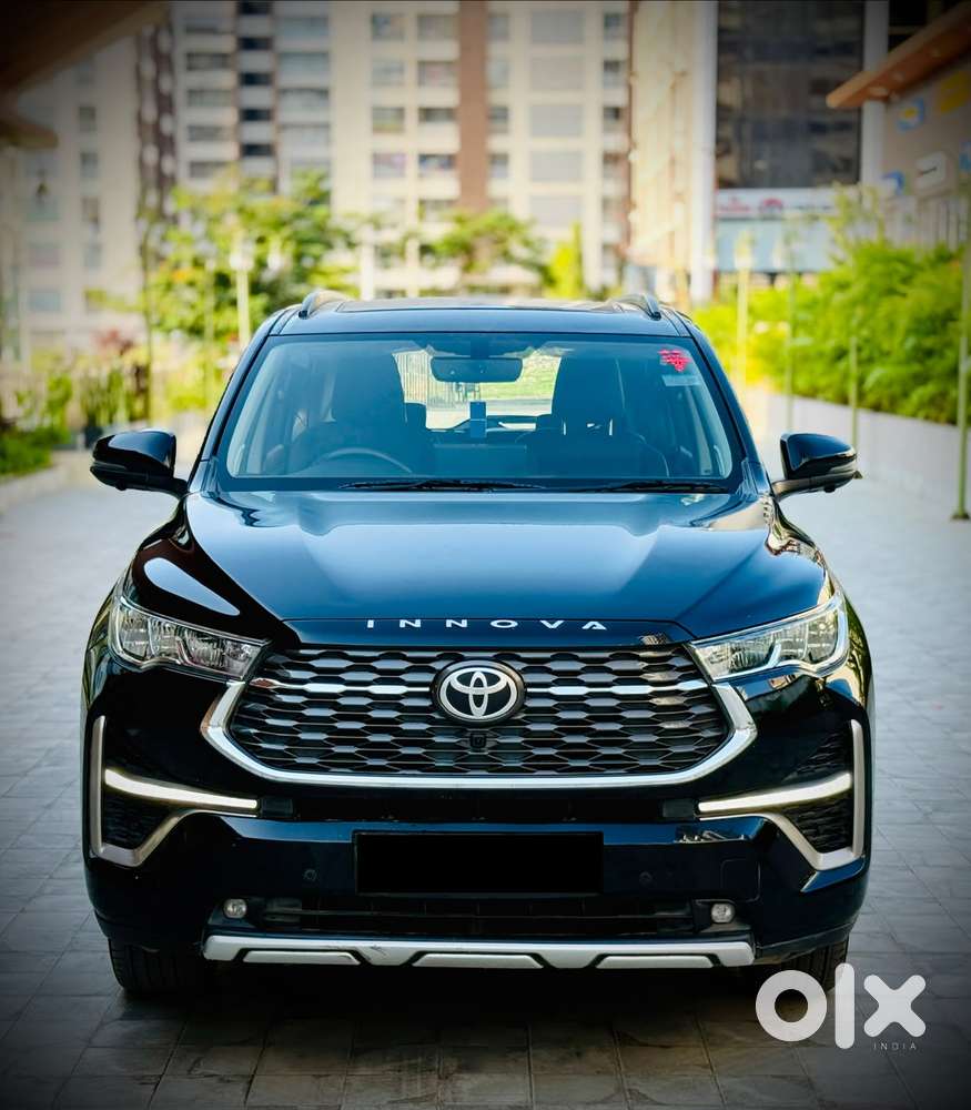 Toyota Innova Hycross 2.0 Zx Hybrid 7 Str, 2023, Petrol
