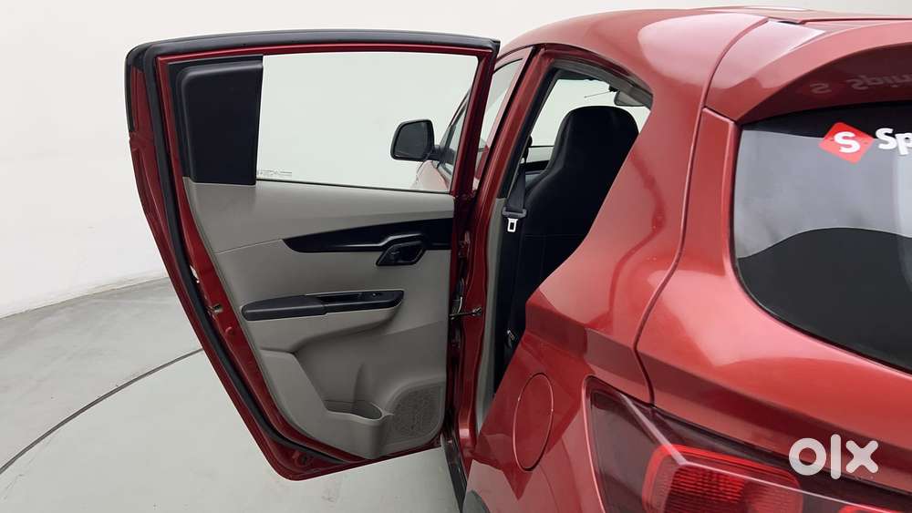 Mahindra Kuv 100 Mfalcon G80 K4, 2016, Petrol