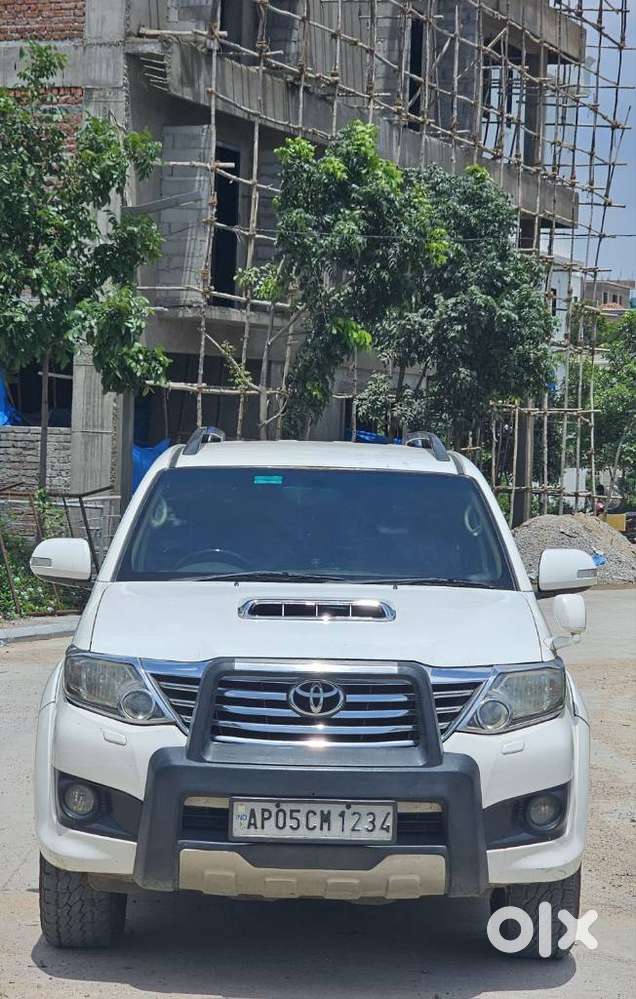 Toyota Fortuner 3.0 4x4 Manual, 2013, Diesel