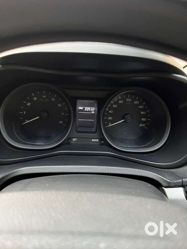 Tata Nexon Petrol Xm 33,000 Kilometers Original Condition