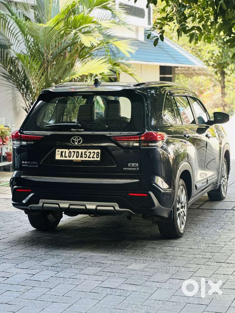 Toyota Innova Hycross 2.0 Zx (o) Hybrid 7 Str, 2023, Diesel