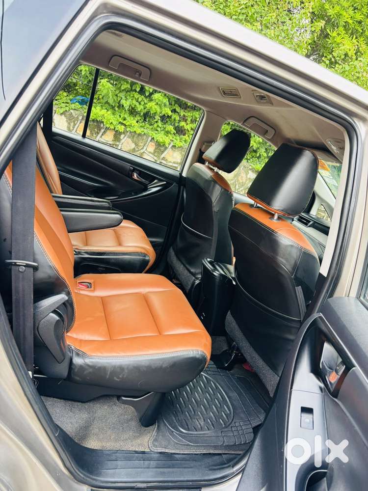 Toyota Innova Crysta 2.4 G Plus Mt, 2017, Diesel