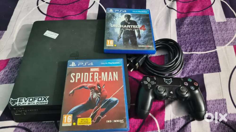 Play Station 4 Slim 1TB