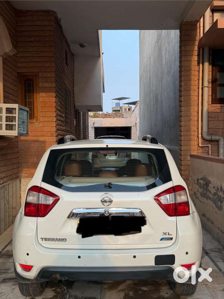 Nissan Diesel Car 2015